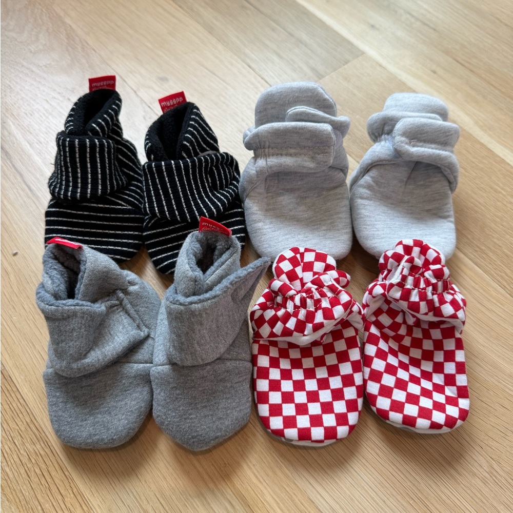 NWOT • Lot of 4 Pairs of Baby Booties • 0-6 Months